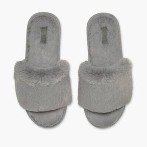 Skims Faux Fur slides NWOT